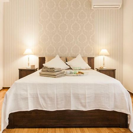 Classy Private Double Rooms In Apartment Next To Acropolis Athen Eksteriør billede